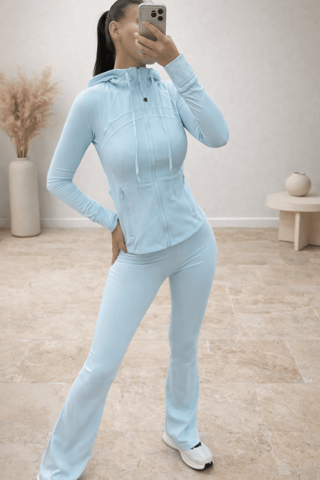 Ensemble Lululemon bleu clair a capuche 